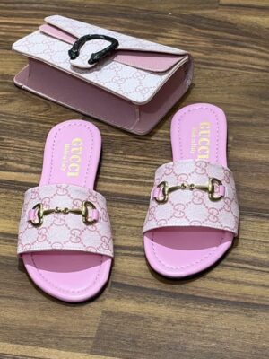 ae263200-02e4-4327-9efb-2d5d045c2caf Mull Gucci rose ouvert