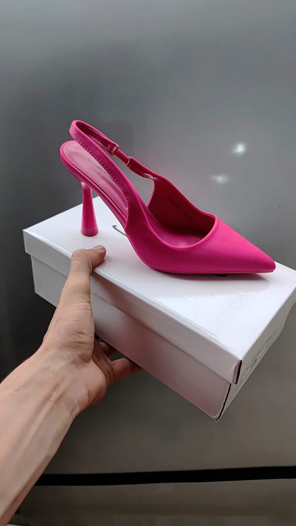 att-rebaamx4ifmfbruvob-dsr3trrve2o29asxqpox4_uc Escarpin satin Canada