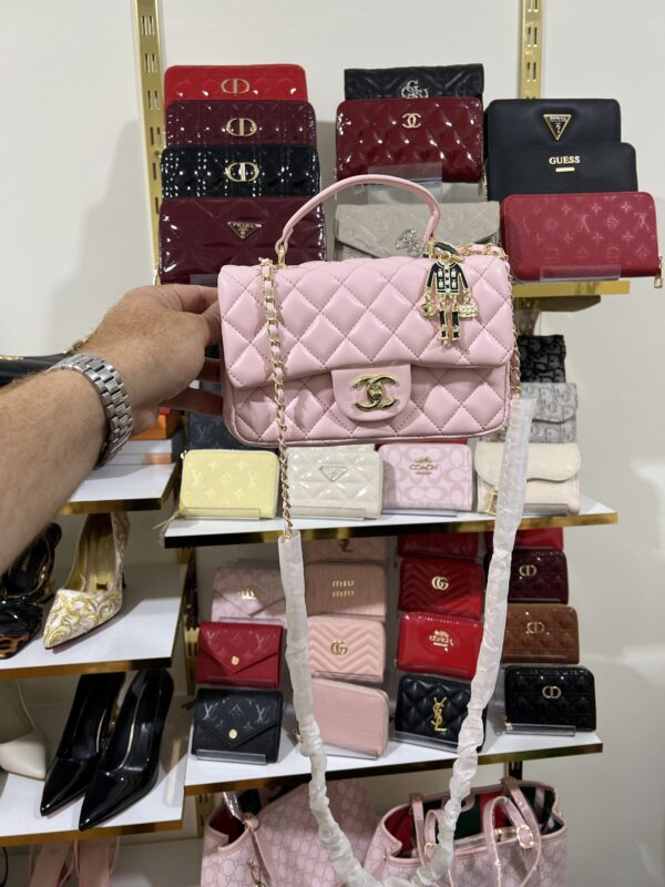 Sac Chanel pink certifie avec boîte Chanel