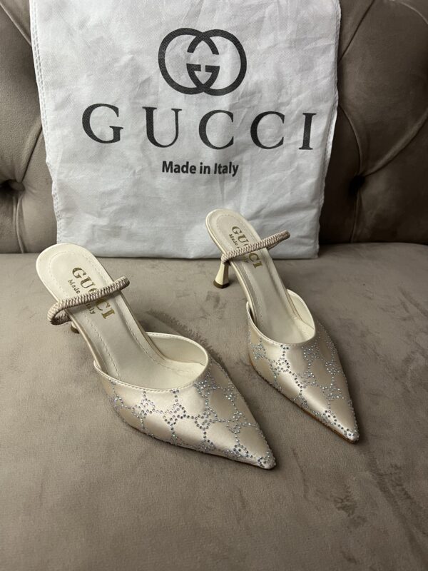 Talon Gucci beige