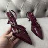 Escarpin bordeau avec des boucle Zara