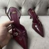 Escarpin bordeau avec des boucle Zara