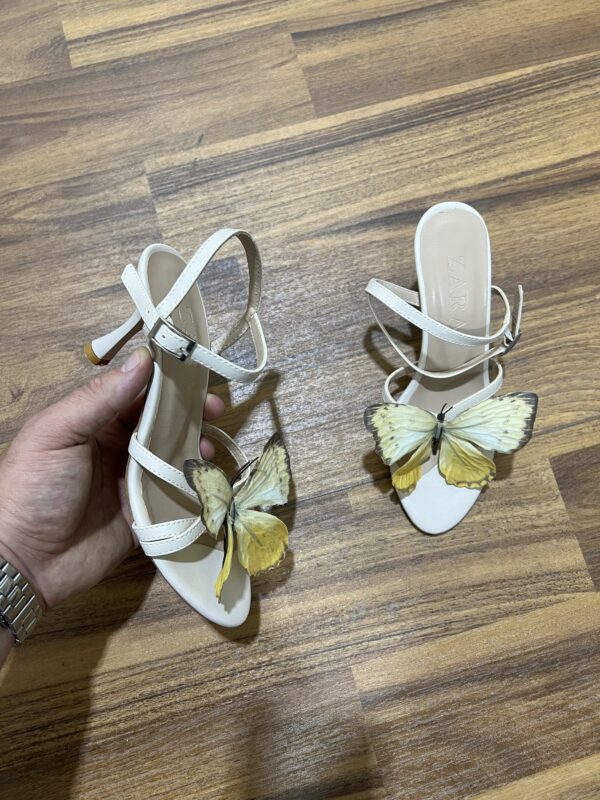 Sandale Zara papillon d’été