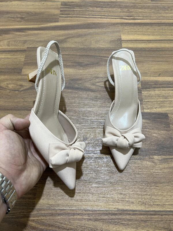 Escarpin Zara papillon chargé