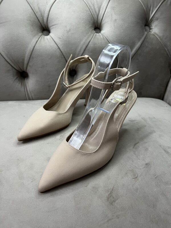 Escarpin Zara satin avec ceinture