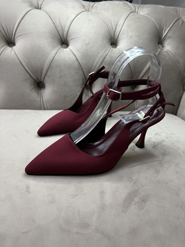 Escarpin Zara satin avec ceinture