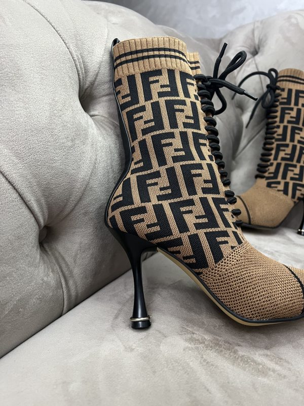 Boots FENDI class